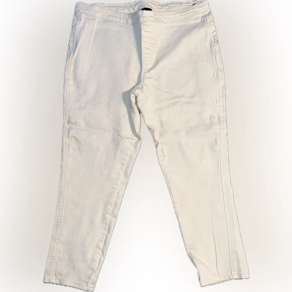 DG2 Jeans - Picture 1 of 3